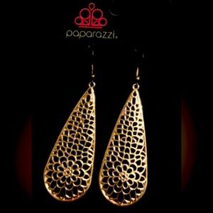 Rose Gold Oval Earrings